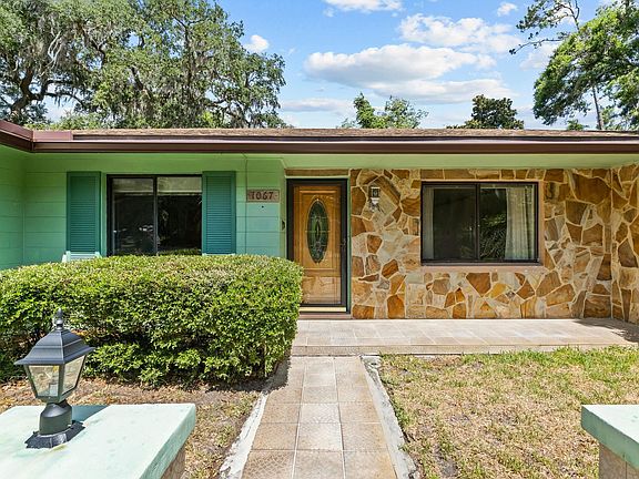 3rd image of 1067 Espinado Ave