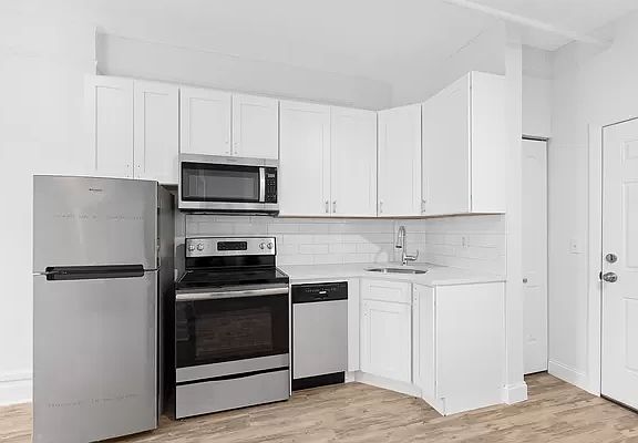 3rd image of 552 W 161st St #1-7