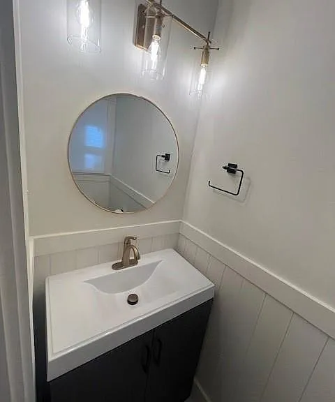3933 Radnor Ave — Photo 6