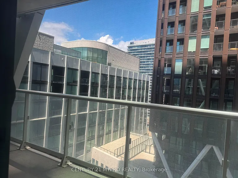 230 Simcoe St #1636 — Photo 11