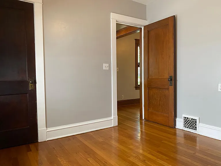 4624 Fairmount Ave — Photo 18