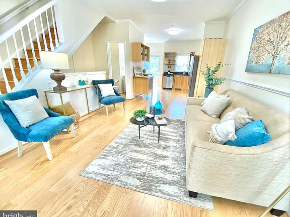 3rd image of 16189 Taconic Cir