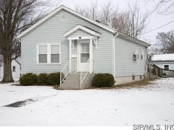403 W Park St, Bunker Hill, IL 62014