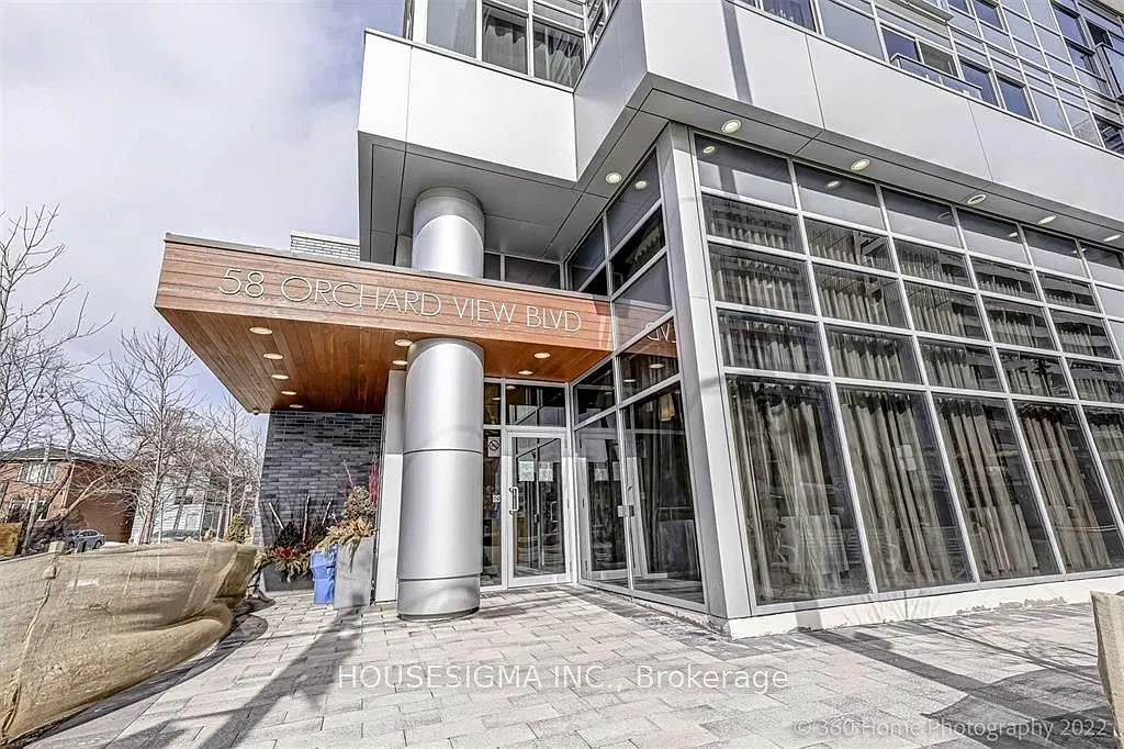 58 Orchard View Blvd — Photo 2