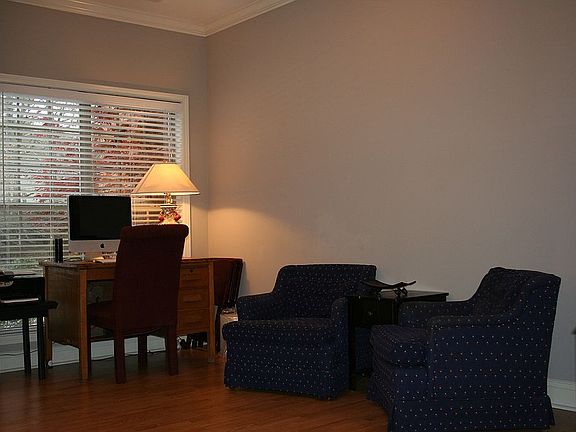 3rd image of 452 Highland Cove Dr