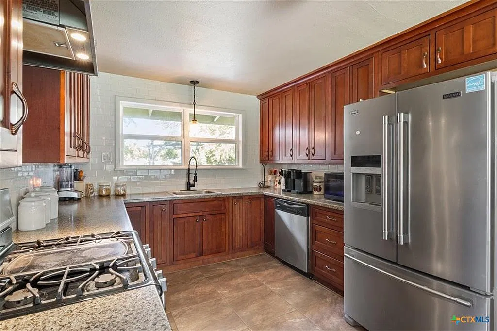3 bed, 1475 sqft, $1,750 — Photo 3