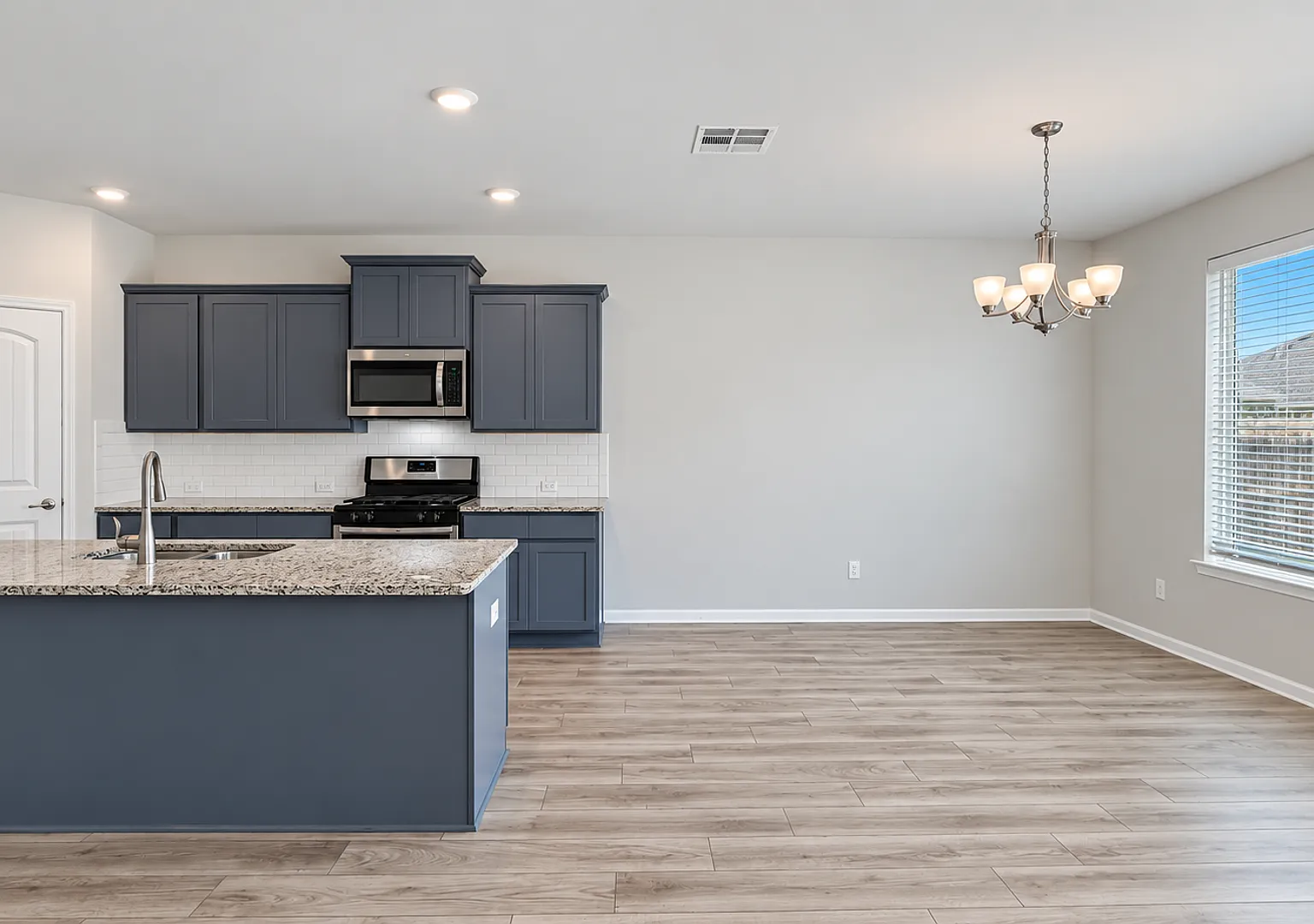 4 Bedroom House in Zachary — Photo 4