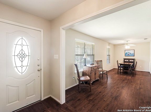2nd image of 113 Cibolo Crossing Dr