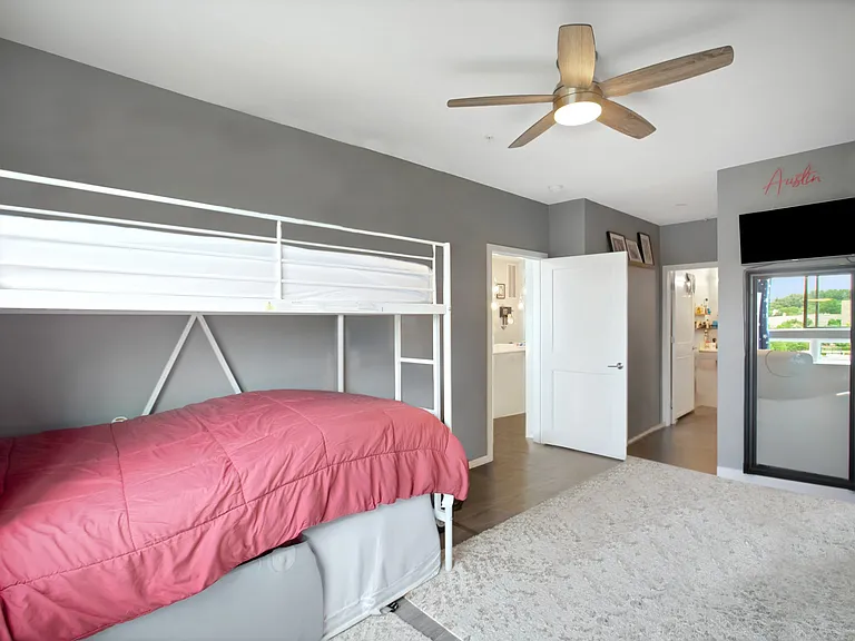 145 Riverhaven Dr #525 — Photo 4