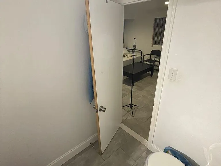 137 De Kalb Ave #1 — Photo 19