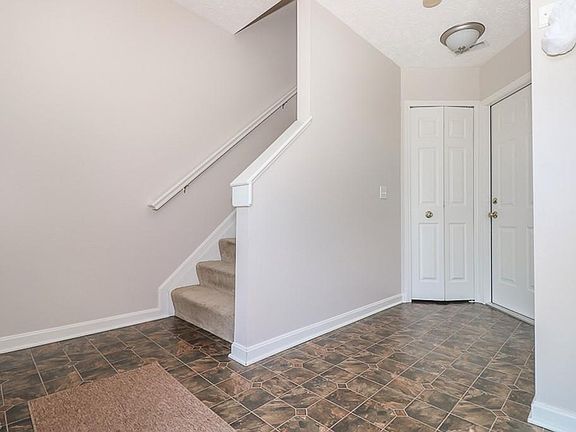 3rd image of 1210 E Chapman Ln Unit 4