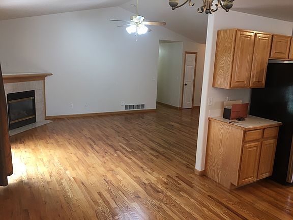 3rd image of 317 Rock Bridge Dr