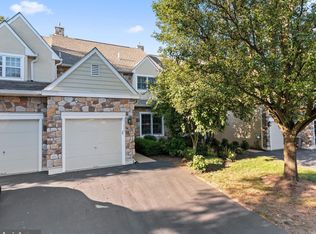 111 Waterford Cir, Berwyn, PA 19312