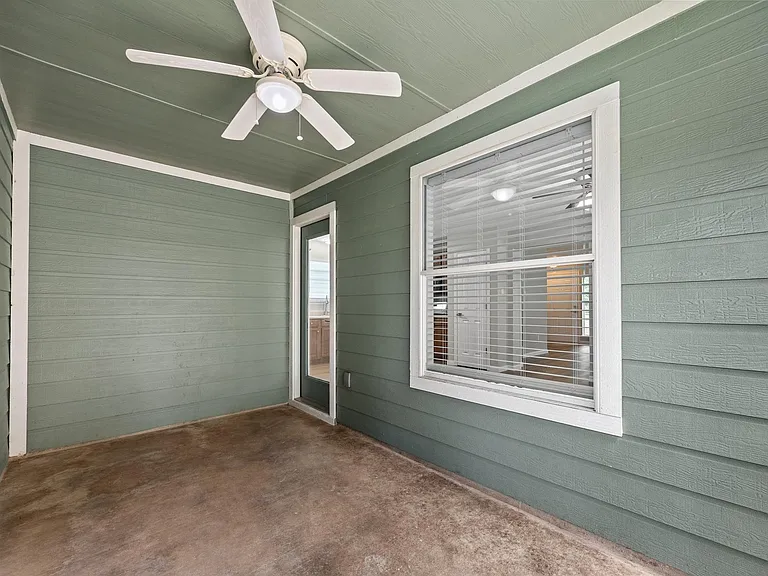 1429 Davis Mountain Loop — Photo 29