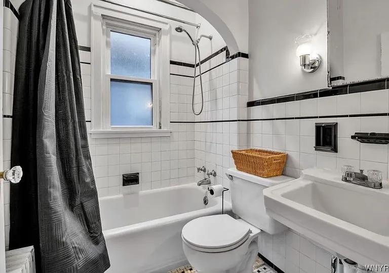 417 W Delavan Ave #1 — Photo 8