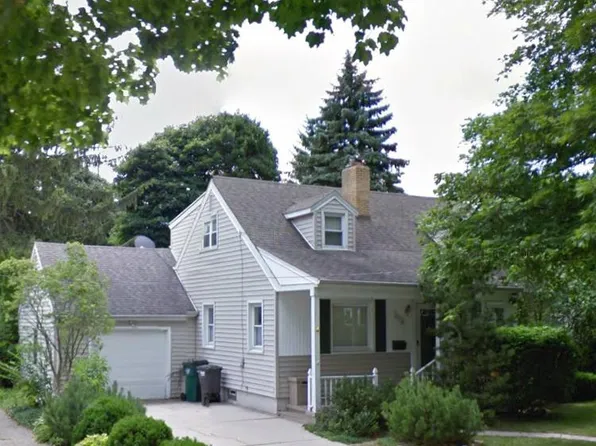 2708 Lasalle Gdns, Lansing, MI 48912