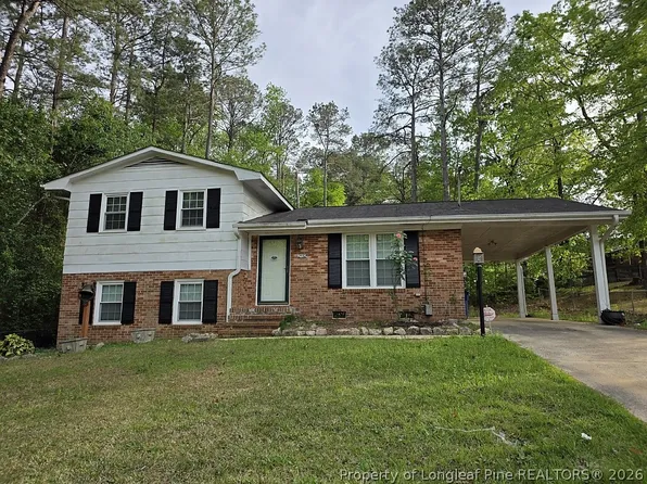 2532 Sourwood Dr, Fayetteville, NC 28301