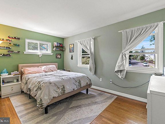 3rd image of 1801 Lukens Ave