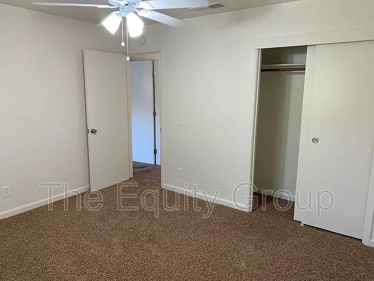 4008 W Meadow Ave — Photo 10