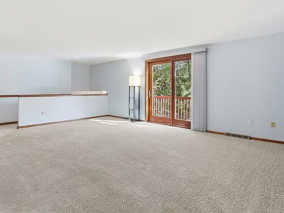 5th image of 213 Bradford Rd
