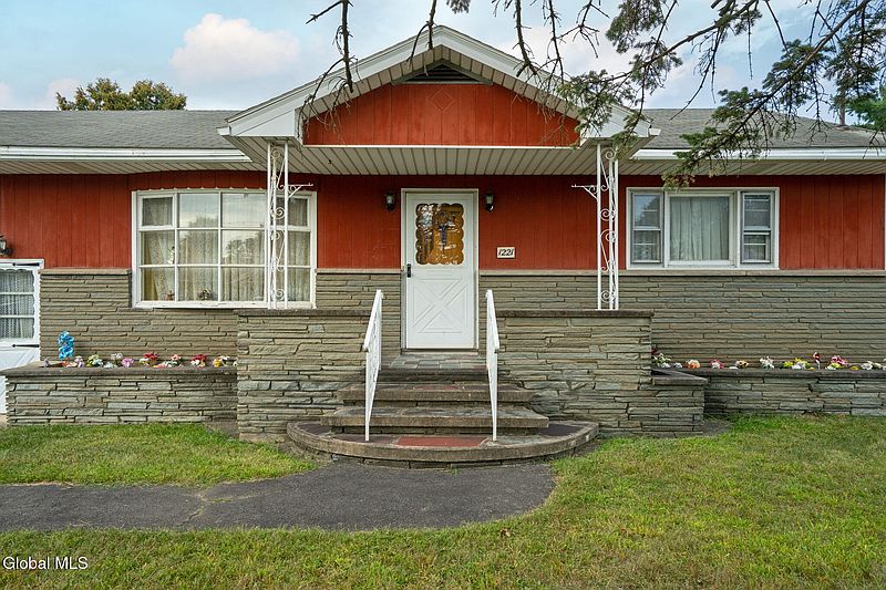 5th image of 1221 Houlton Avenue
