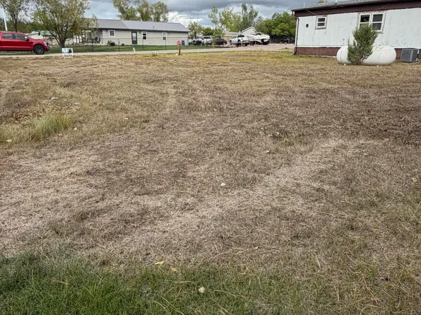18 Lakecourt Dr, Moorcroft, WY 82721