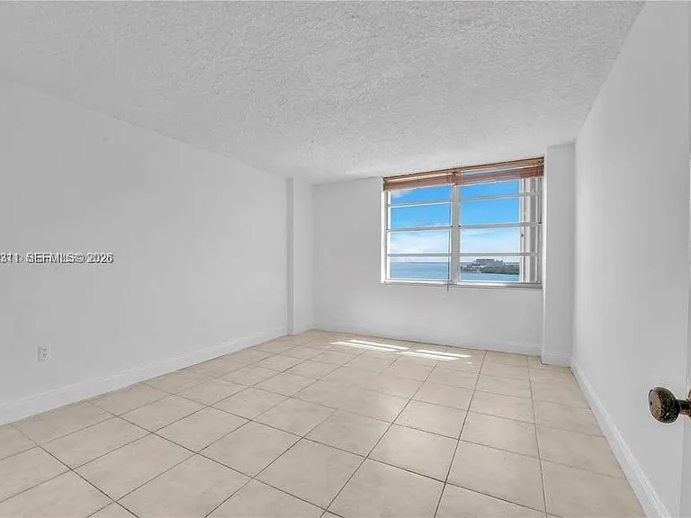 150 SE 25th Rd #15J — Photo 11