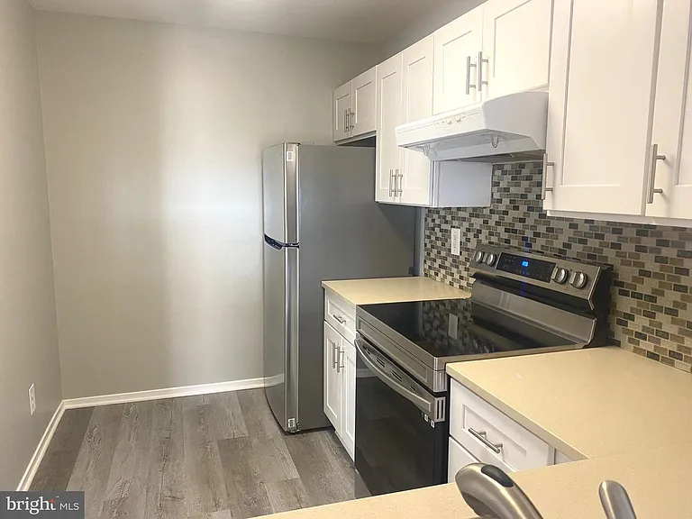 9819 Brookridge Ct — Photo 12