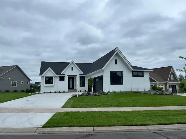 11319 Latrobe Ln N, Lake Elmo, MN 55042
