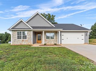 160 Tranquility Ln, Harmony, NC 28634