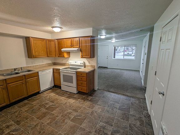 2nd image of 3426-3442 Hadley St NE