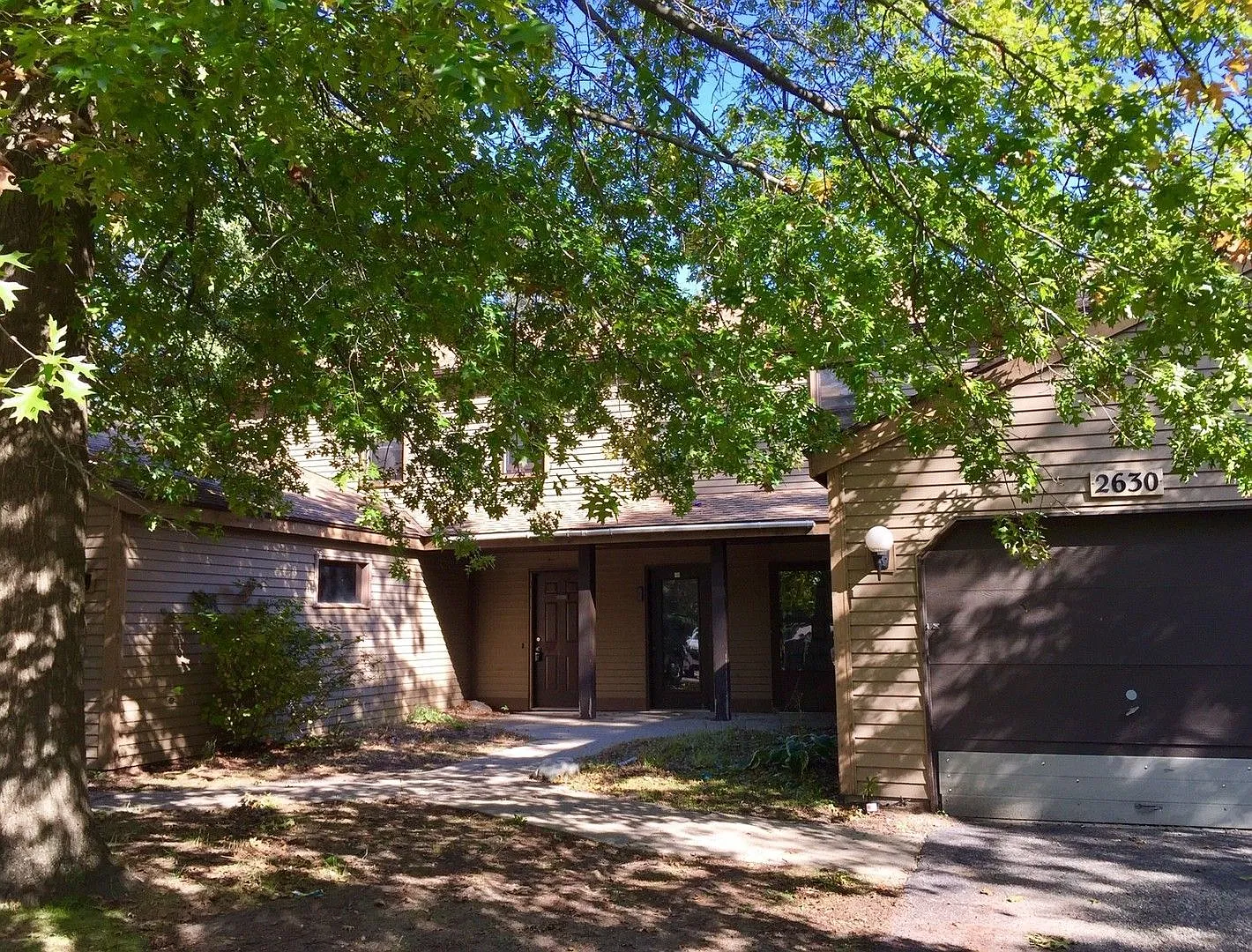 2 bed, 1.0 bath, $1,425 — Photo 2