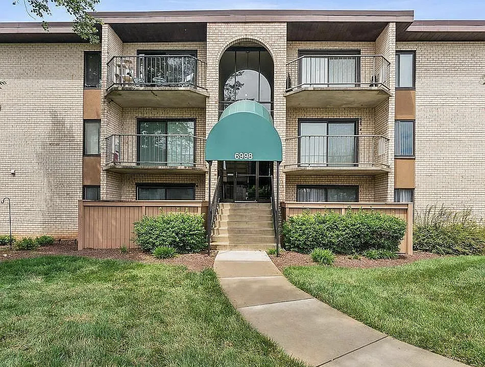 6998 Hanover Pkwy #4