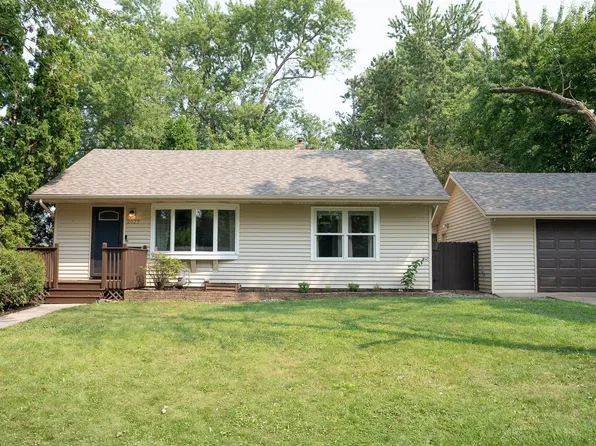 2027 Northwood Dr, North Saint Paul, MN 55109