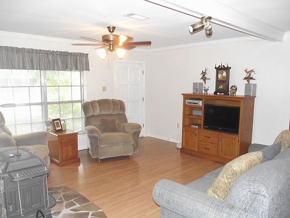 2nd image of 1215 S Park Ave