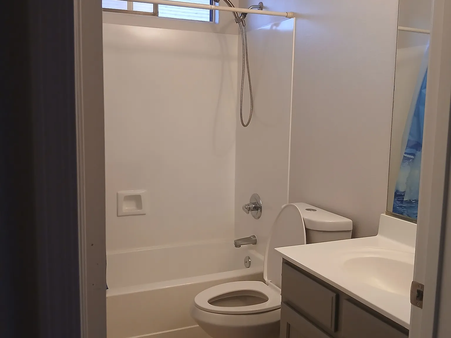 3 bed, 1109 sqft, $800 — Photo 2