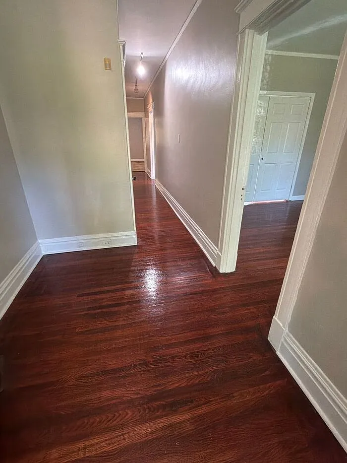 2 bed, 1.0 bath, 1125 sqft, $1,750 — Photo 2