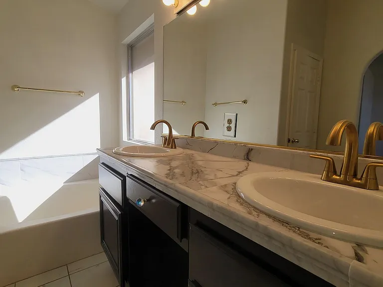 2632 Ironside Dr — Photo 23