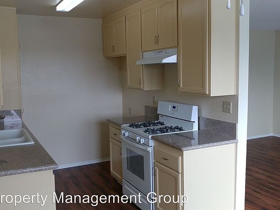 3rd image of 3106 Vaquero Ave APT 4
