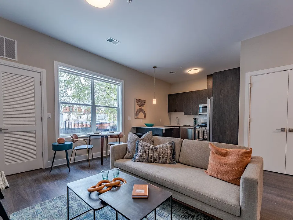 310 Madison Ave #201