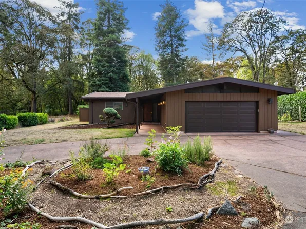 315 Island Aire Drive, Woodland, WA 98674