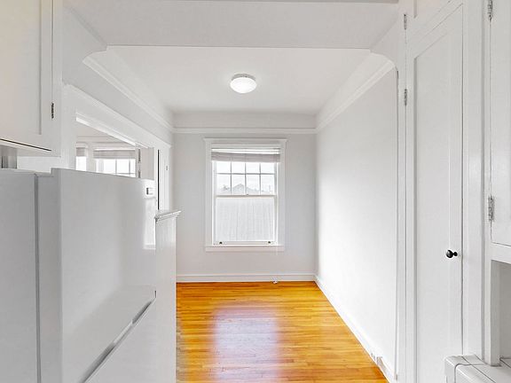 3rd image of 1096 Fulton St #12A