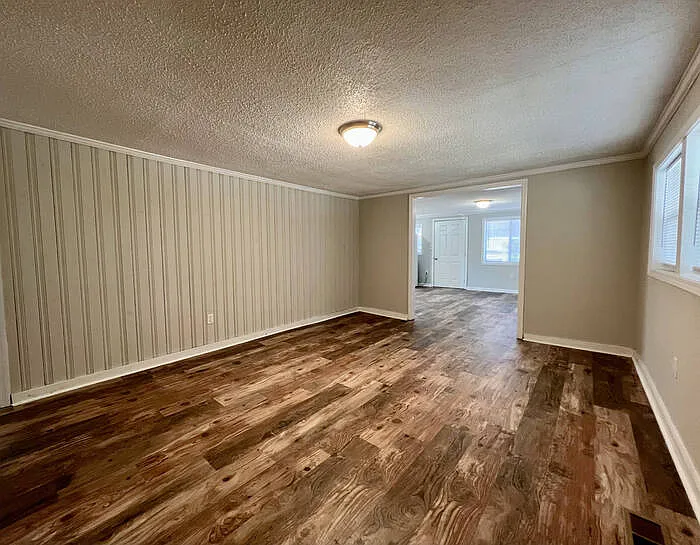 723 Wren Rd — Photo 7