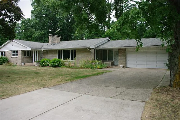 1010 E Coolspring Ave photo 1