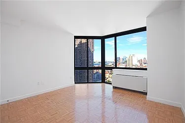 Rented by Addison Property Group