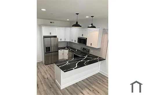 1830 W Diamond St #2 Photo 1