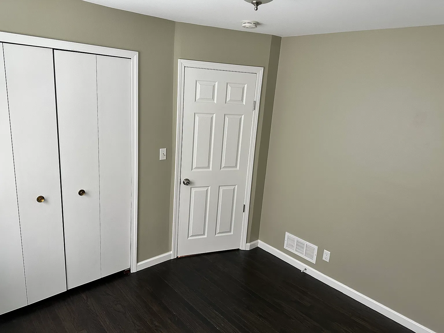 2726 John B Ave — Photo 4