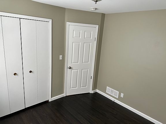 4th image of 2726 John B Ave