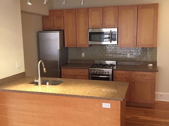 3rd image of 887 Bush St APT 104