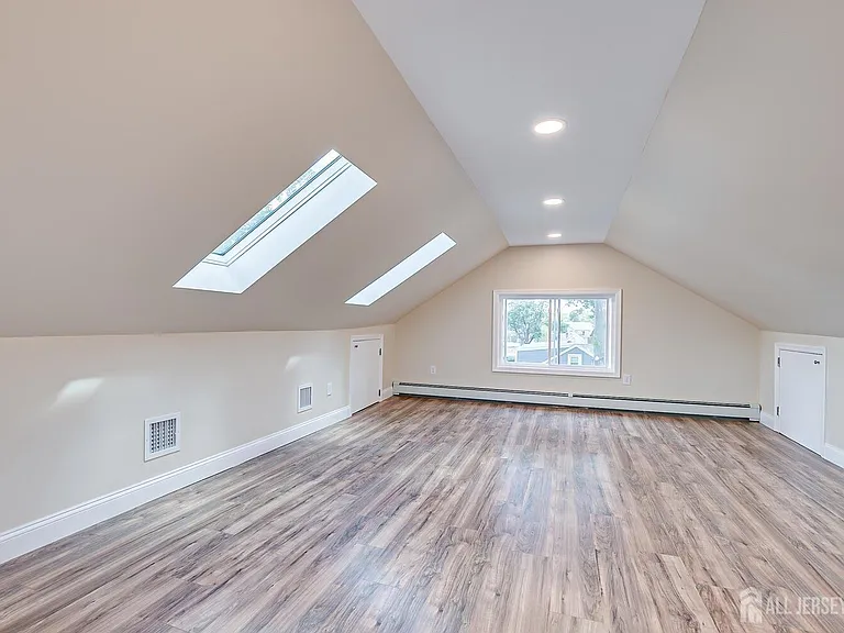 338 Buckelew Ave — Photo 25